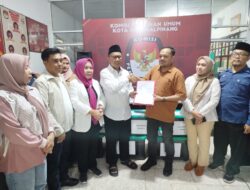 Paslon Merdeka Serahkan 12.158 Dukungan Perbaikan dan Tambahan ke KPU Pangkalpinang