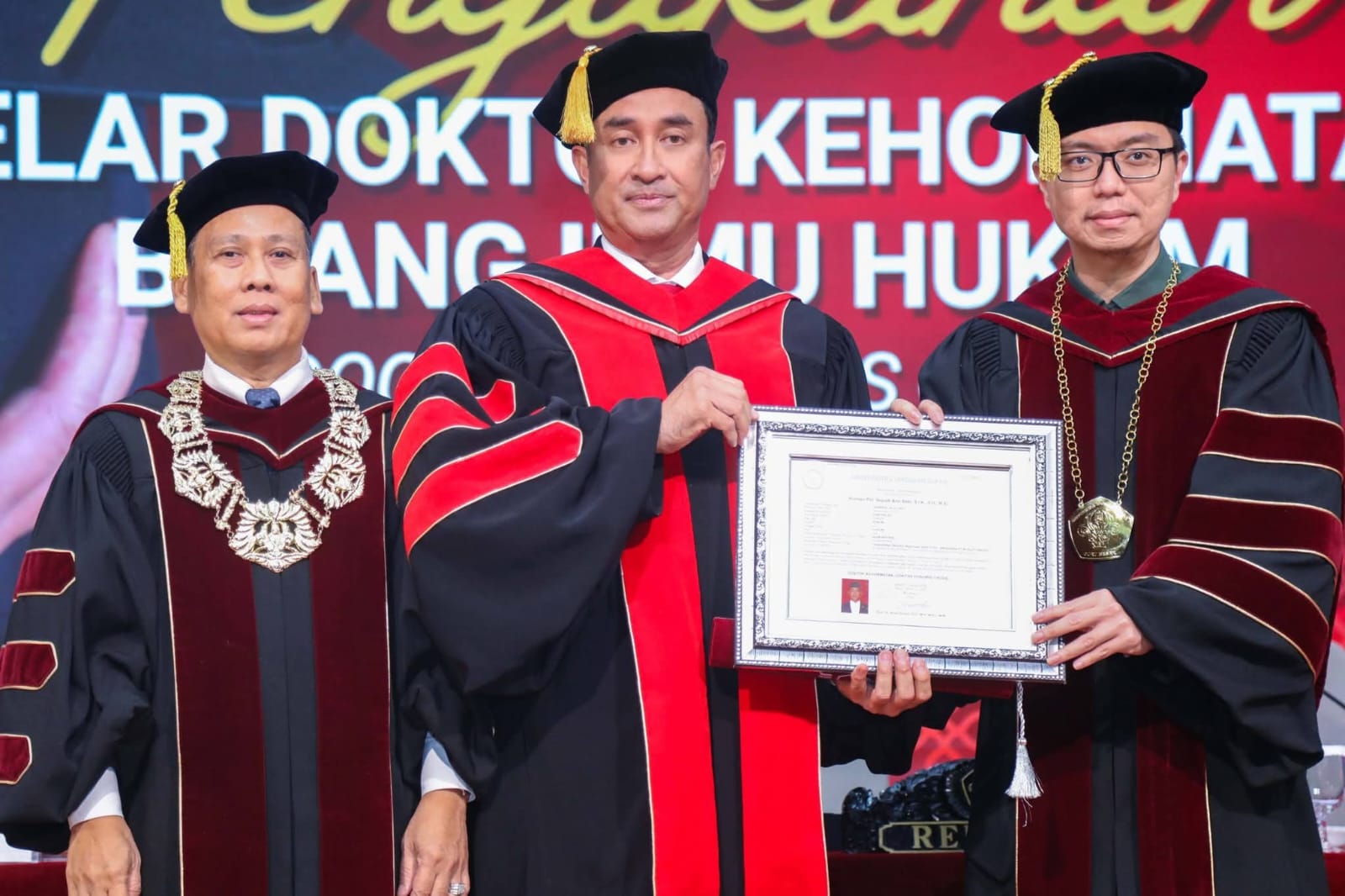 Dedikasikan Diri dalam Pengabdian dan Penegakan Hukum, Kepala BNN RI Resmi Menyandang Gelar Doktor Kehormatan