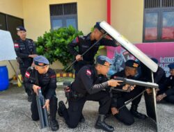 Tingkatkan Rasa Percaya Diri Dalam Bertugas Personel Brimob Kalbar Laksanakan Latihan