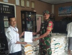 Perintah Danramil 0602-12/Ciomas Kapten Inf Irwan Babinsa Kawal Pendistribusian Bantuan Pangan Nasional