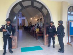 Berikan Rasa Aman Masyarakat Beribadah, Brimob Kalbar Patroli Tempat Ibadah