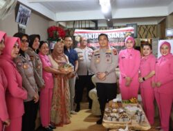 Wakapolresta Pontianak Pimpin Giat Anjangsana ke Warakawuri dan Purnawirawan Polri dalam Rangka HUT Bhayangkara ke-78