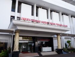 JAM-Pidum Prof. Dr. Asep Nana Mulyana Terapkan Keadilan Restoratif pada Perkara Pencurian Handphone di Pekanbaru