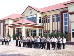 Kapolres Pidie Jaya AKBP Ahmad Faisal Pasaribu, S.H,.S.I.K,.SH Berikan Penghargaan kepada Personel Jajaran Nya