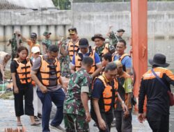 Karya Bakti di Sungai Ciliwung dalam Rangka Memperingati HUT TNI ke-79 Tahun