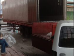 Pemilik Daging Ayam Beku Tantang Wartawan Setelah Diberitakan