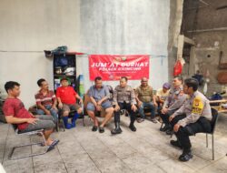 Jumat Curhat Polsek Cilincing Bersama Komunitas Nelayan Tampung Curhatan Warga : Berikan Solusi dan Sampaikan Pesan Guantibmas di RW 04 Kelurahan Cilincing