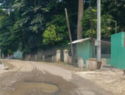 Jalan Raya Cisimet Ciboleger Rusak Parah Tak Kunjung Diperbaiki, Pemerintah Kab.Lebak Selalu Tutup Mata