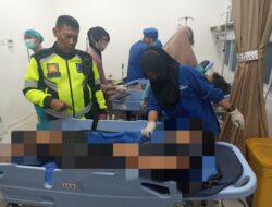 Luar Biasa ! Kesigapan Kabag Ops Polres Kediri Kota Dalam Membantu Korban Laka Lantas Tunggal