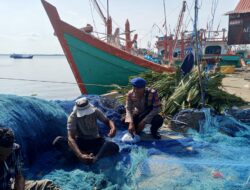 Siaga Gangguan Keamanan Sat Pol Airud Polres Lhokseumawe Lakukan Patroli Pinggiran Laut