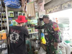 Babinsa Koramil 23/Nisam Cek Persediaan Pupuk Bersubsidi dan Obat-obatan Pertanian