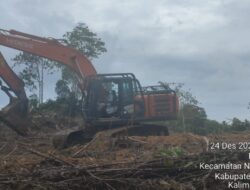 Desa Mensubang Memanas, Warga Minta Presiden Hentikan Pengerusakan Lahan