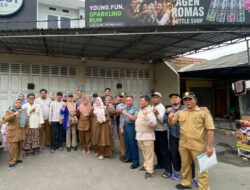 Tidak Memiliki Ijin Dan Meresahkan Masyarakat, Kades Linda Ekawati Tutup Toko Miras Aktif Produktif Di Desa Mekarsari