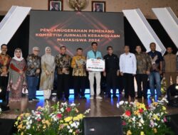 BNPT Serahkan Penghargaan dan Hadiah Kepada Pemenang Kompetisi JKM