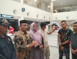 Tiba dari Myanmar, 7 Nelayan asal Aceh Turut Disambut Haji Uma dan Pemerintah Aceh di Bandara Kuala Namu
