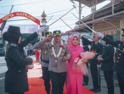 AKBP Dr. Ahzan Resmi Jabat Kapolres Lhokseumawe, Disambut Tradisi Pedang Pora yang Khidmat