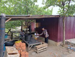 Sat Pol Airud Polres Lhokseumawe Sambangi Nelayan, Imbau Jaga Kebersihan dan Waspadai Premanisme