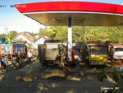 Sadis! Preman Keroyok Warga di SPBU Sungai Bakau Besar Laut, Korban Luka Serius