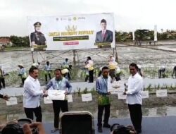 Upaya Mendukung Ketahanan Pangan Dan Mengoptimalkan Lahan Sitaan , Kejagung Luncurkan Program Jaksa Mandiri Pangan Di Desa Srimahi