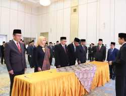 Prof. Dr. Danial Resmi Dilantik Sebagai Rektor UIN Sultanah Nahrasiyah Lhokseumawe oleh Menteri Agama