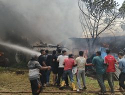 Delapan Rumah Warga Ludes Terbakar Di Dewantara
