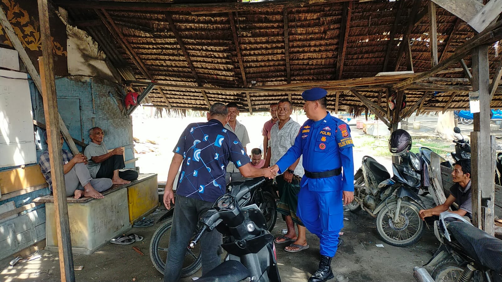 Antisipasi Gangguan Kamtibmas, Sat Pol Airud Polres Lhokseumawe Patroli Pesisir Pantai
