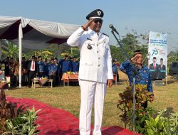 Aksi Sartija Arizona Kenang Perjuangan Lewat Motor Tua di Upacara HUT RI Sukadaya