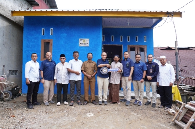 PT PIM Serahkan Rumah Sehat Sederhana ke-298 untuk Warga Sekitar Perusahaan