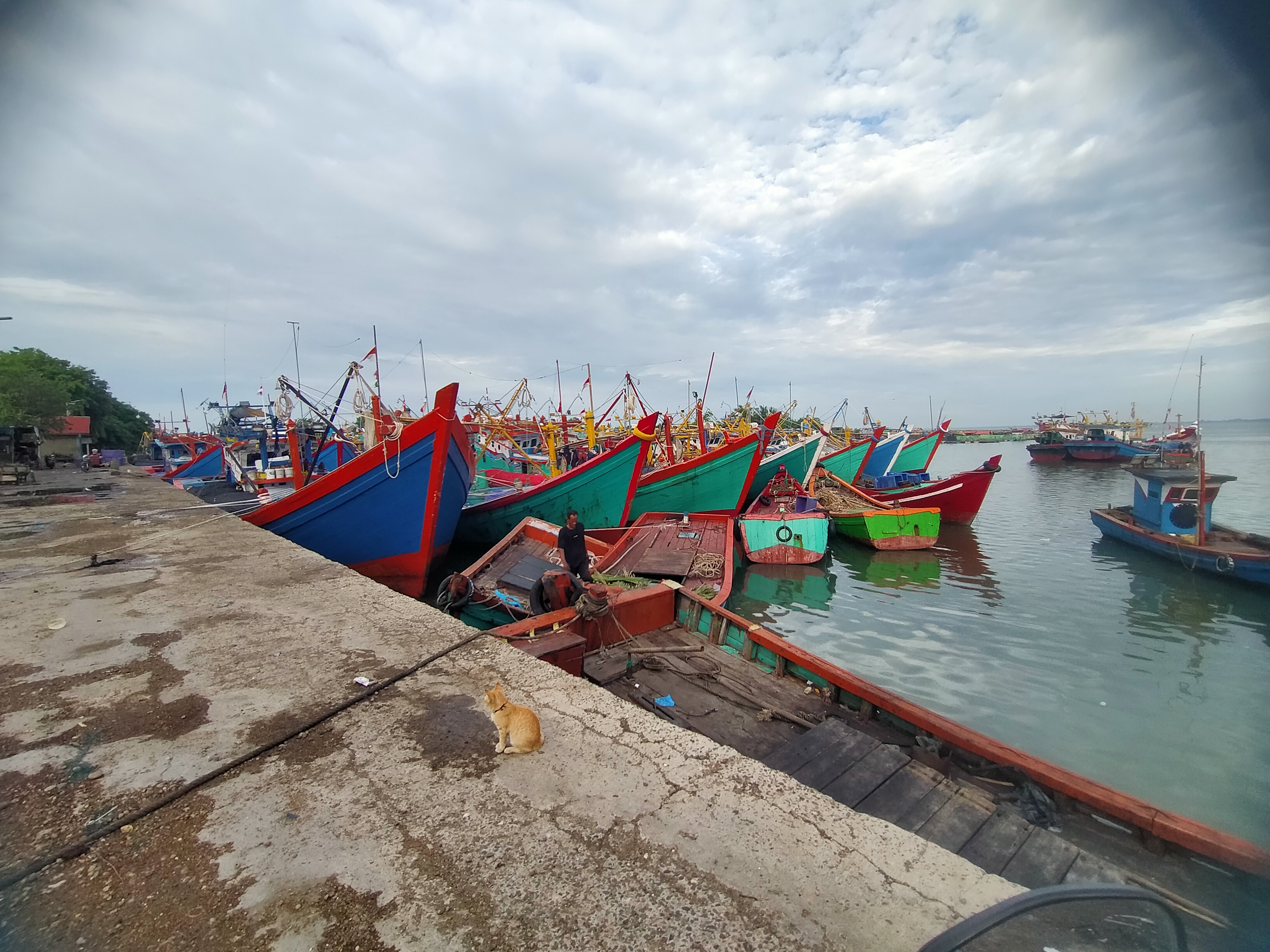 Kurang BBM Kurang Penghasilan, Nelayan Lhokseumawe Butuh Solar Cukup