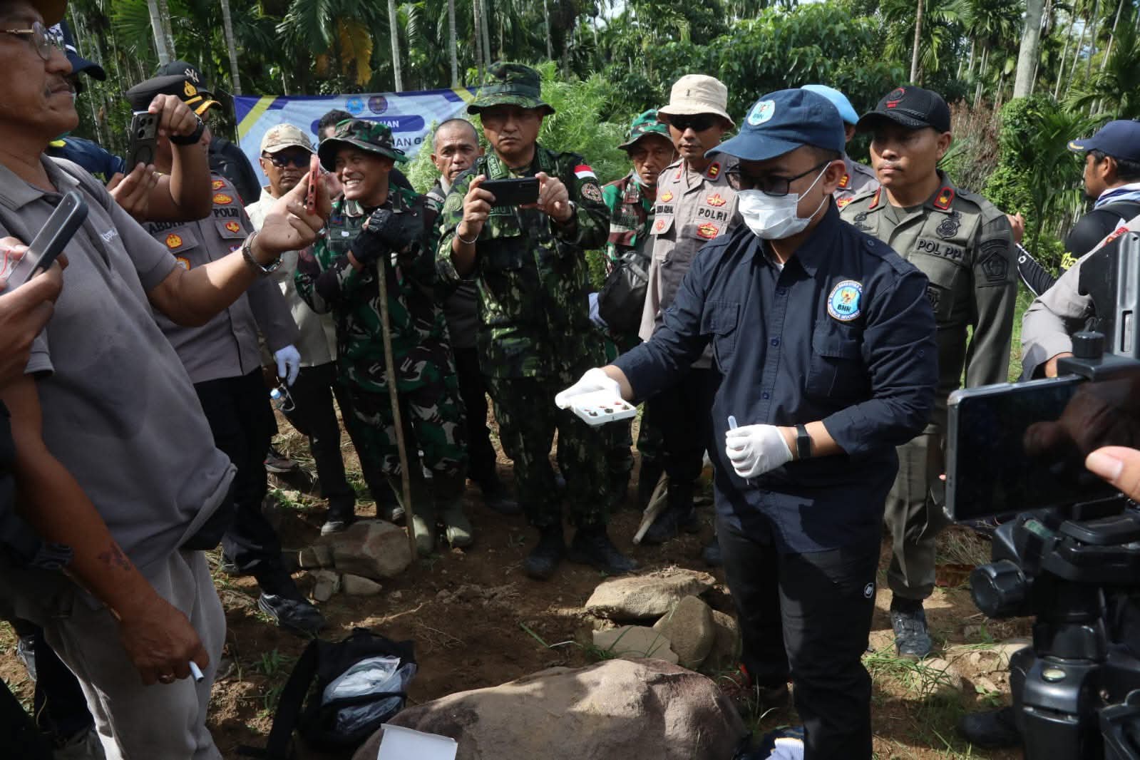 BNN MUSNAHKAN 69 TON GANJA DI ACEH UTARA
