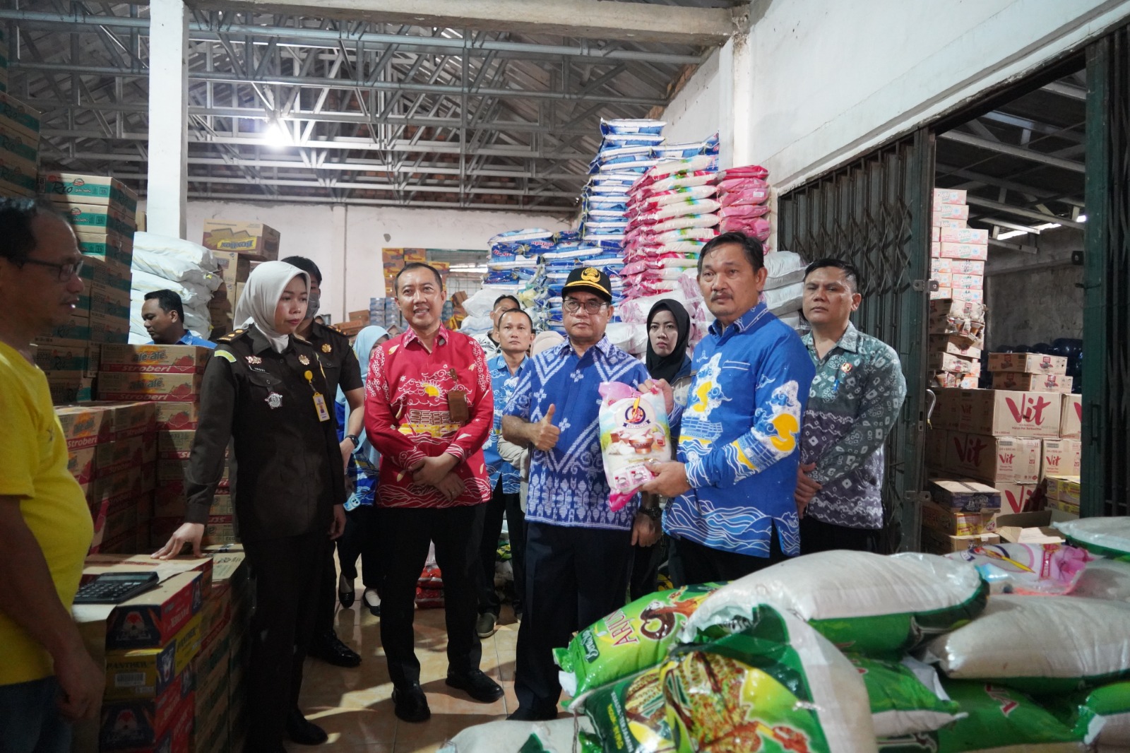 TPID OKI Sidak Agen Sembako Pastikan Stok Aman Jelang Lebaran