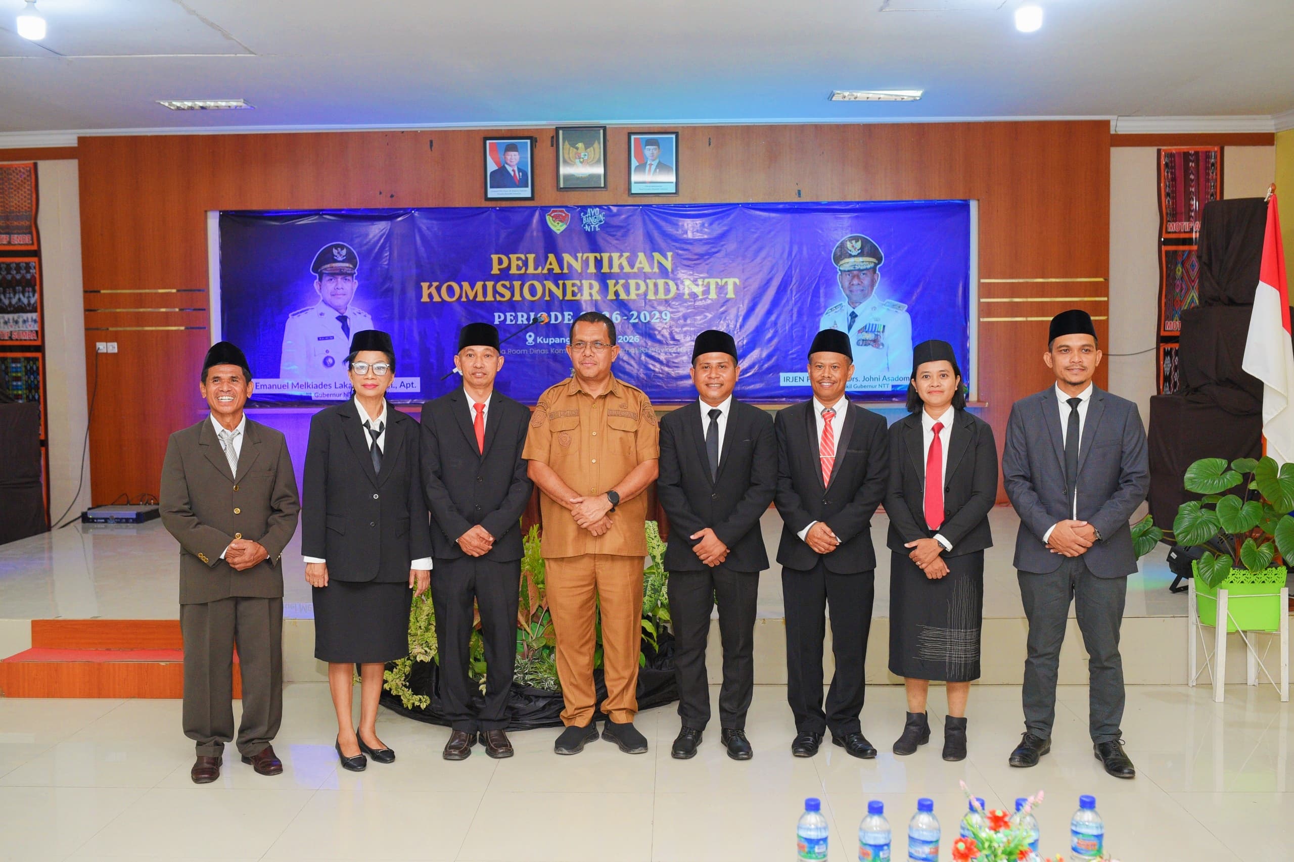Gubernur NTT Resmi Melantik 7 Komisioner KPID NTT Periode 2026-2029